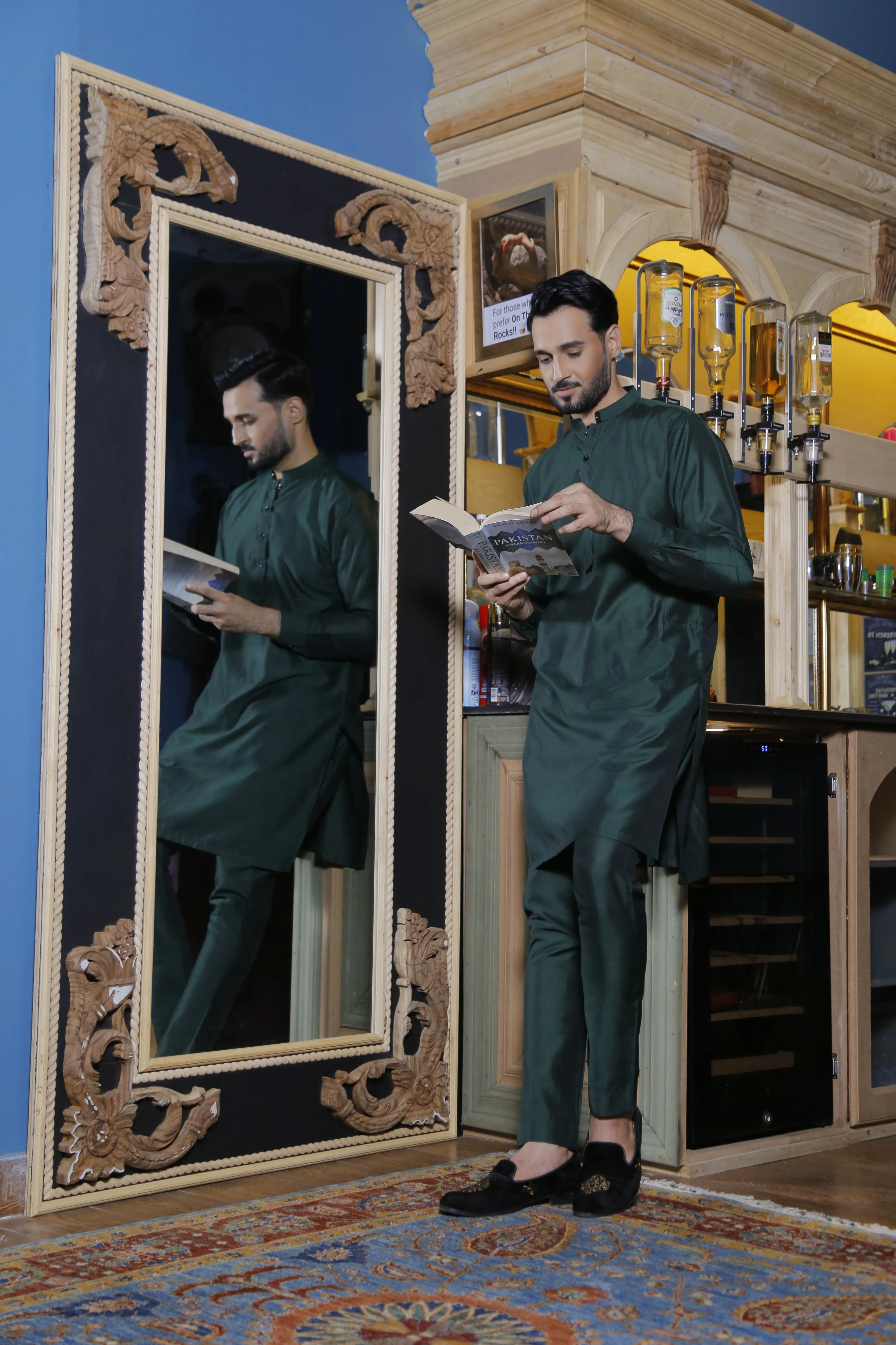 ER 572 Green Cotton Silk Kurta Pajama with velvet finish For Men