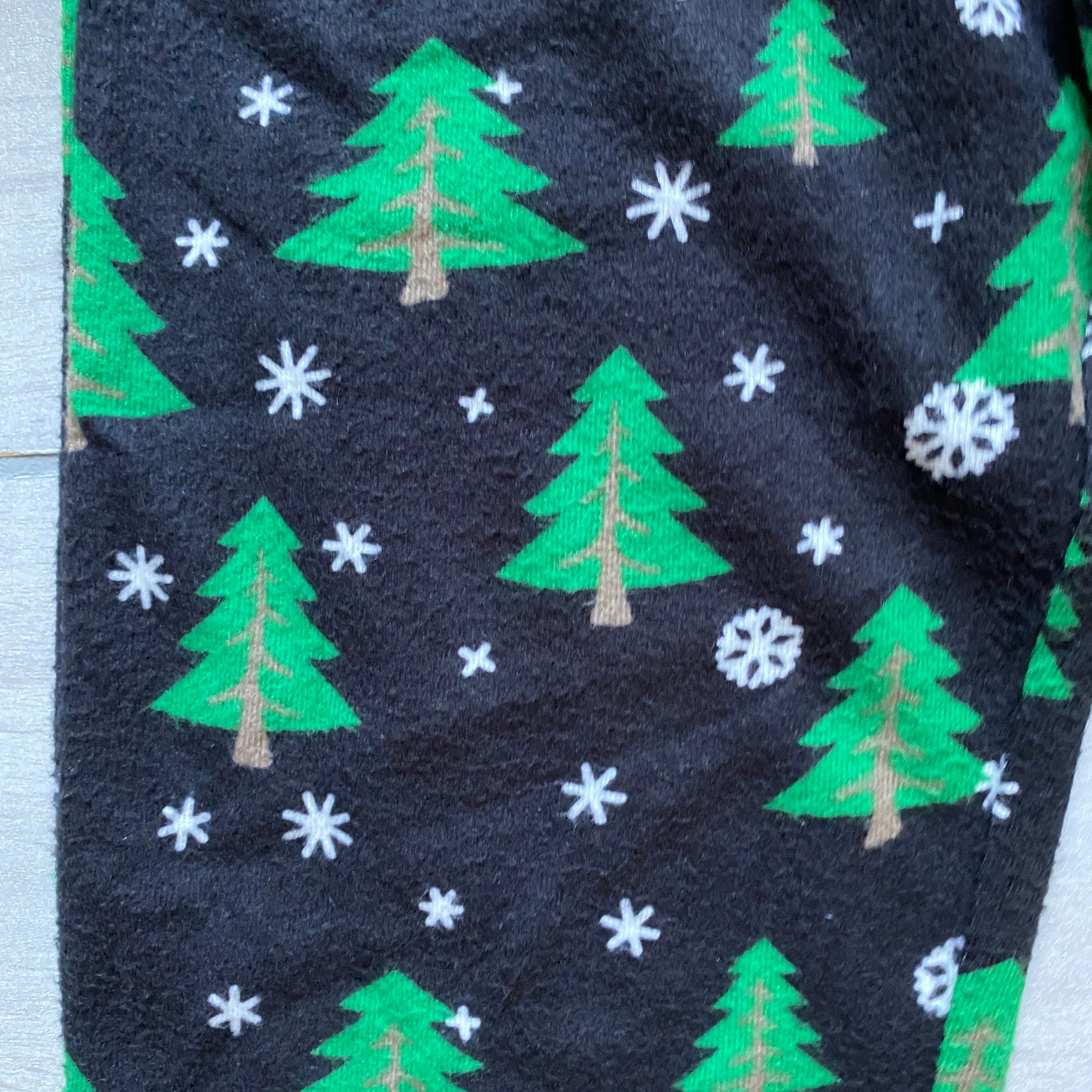 NEW Dream Life Black Christmas Tree Pattern Cotton Pajama Set